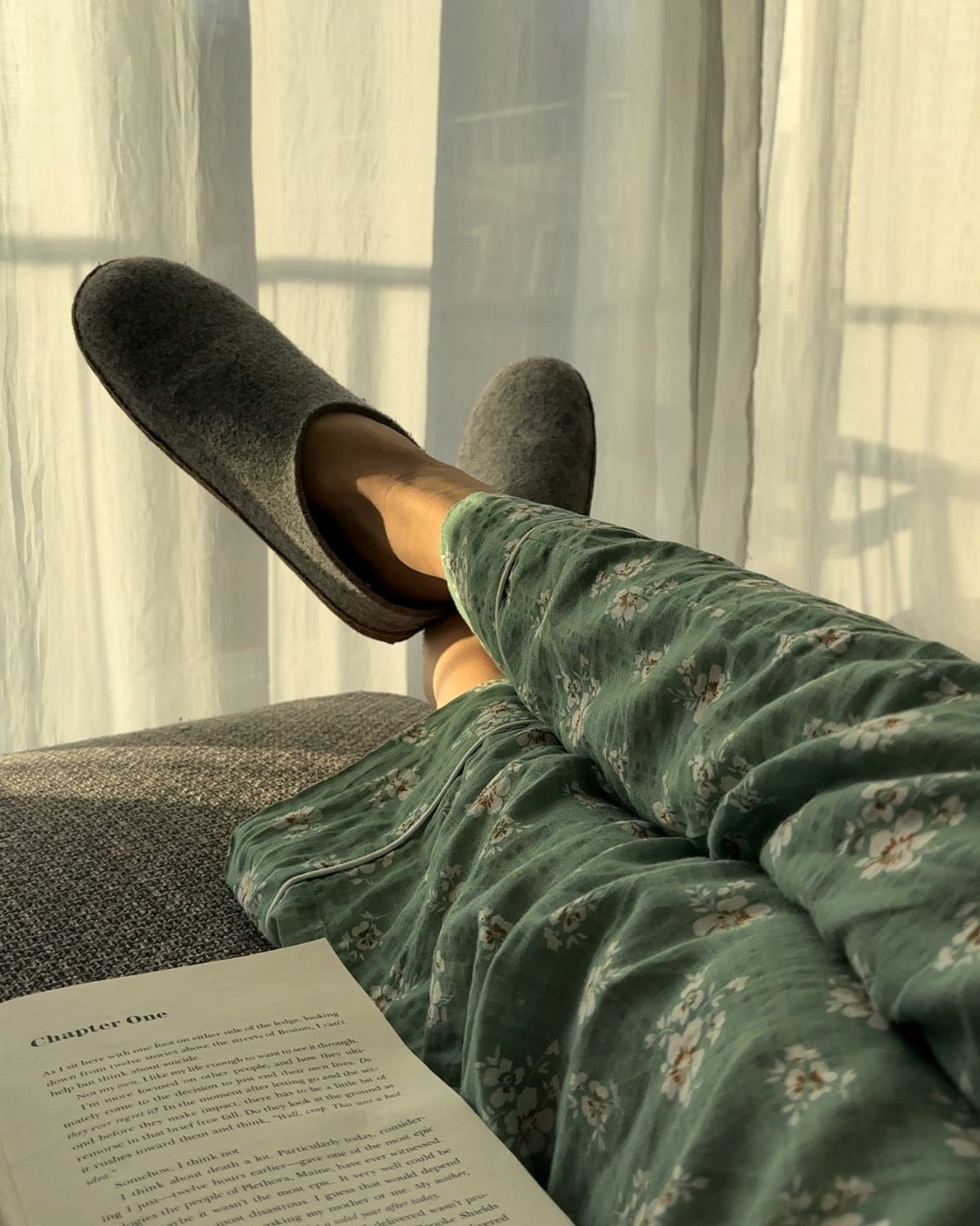 Tøffel med skindsål – Lysegrå