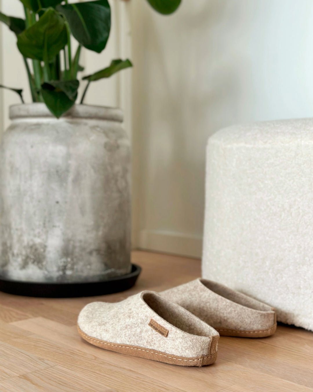 Tøffel med skindsål – Beige - The Cozy Sheep