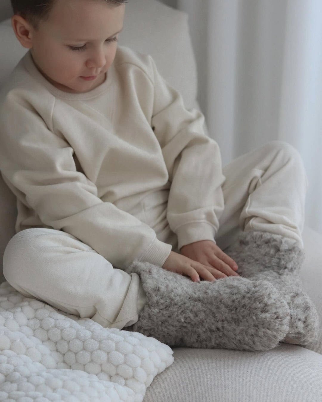 Uldhjemmesko til børn – Lysegrå (Høj model) - The Cozy Sheep