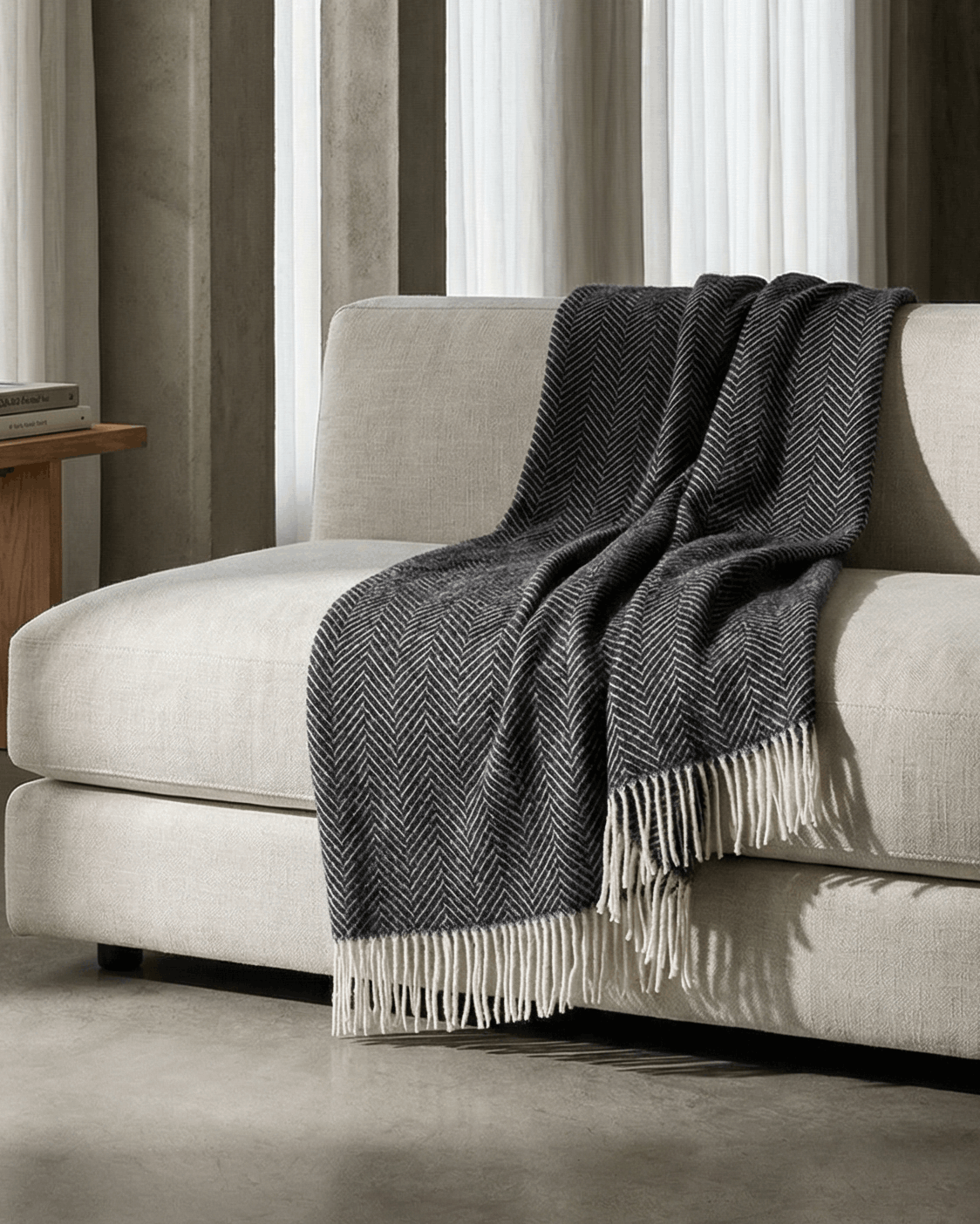 Uldtæppe i sort