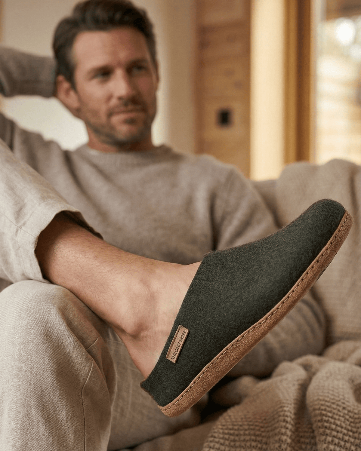 Tøffel med skindsål – Forest Green - The Cozy Sheep