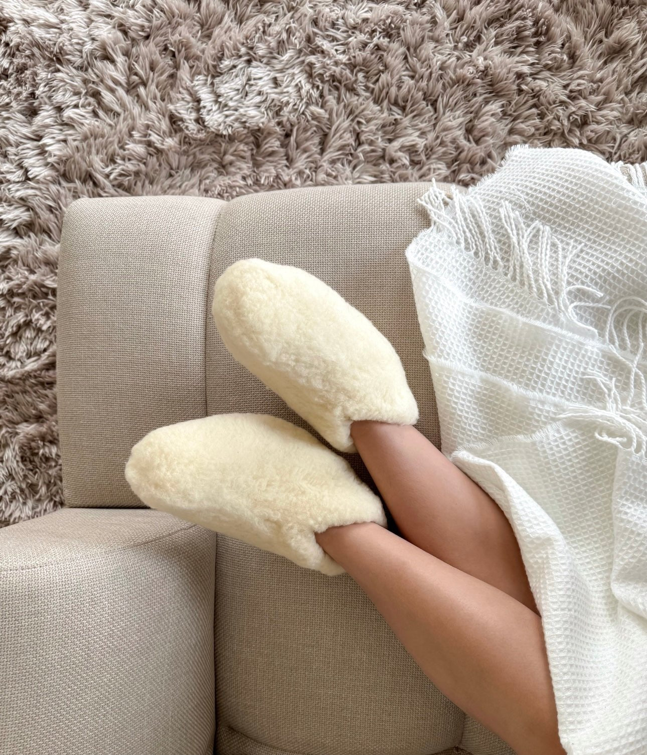 Uldhjemmesko – hvid (Høj model) - The Cozy Sheep