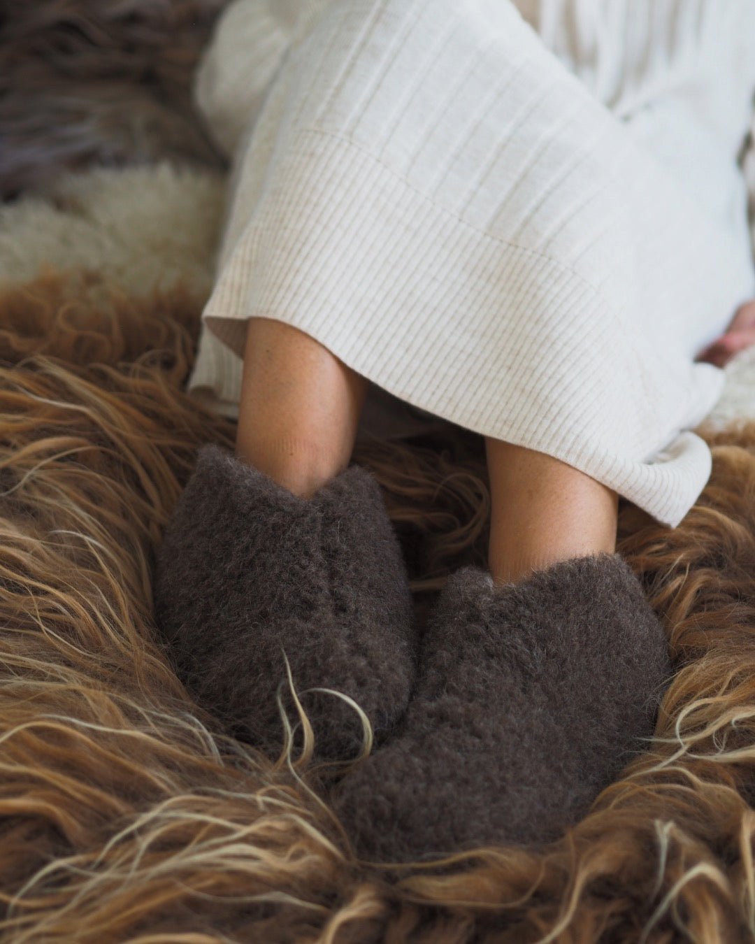 Uldhjemmesko – Mørkegrå/brun (Lav model) - The Cozy Sheep